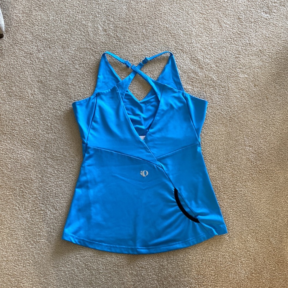 Pearl Izumi Tank with built in bra size Medium